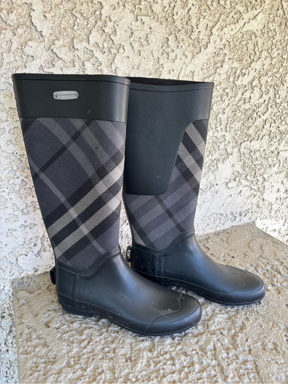 Burberry Black and Silver Plaid Rain Boots Size 38